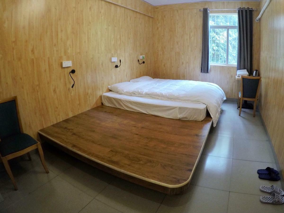 Dong Shan Gaga Hostel Гуанджоу Екстериор снимка